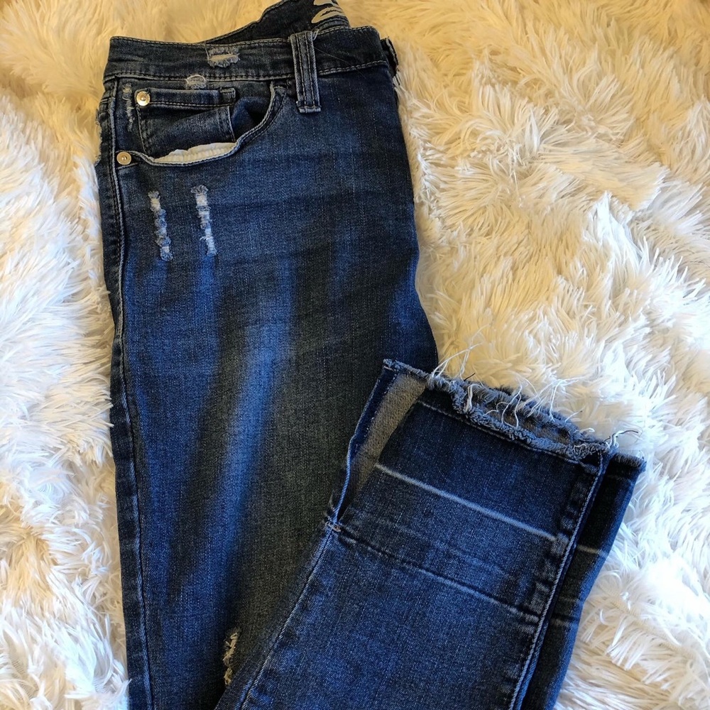 Size 10 Seven7 jeans high waisted slit on ankle